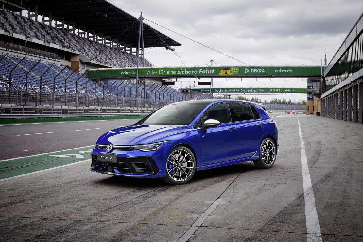 Future Volkswagen Golf R (2027) : bientôt une version dotée d’un moteur ...